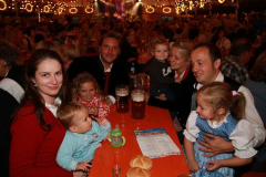 wiesn_stimmung_mit_der_oktoberfestband_simmisamma_9_20120915_1261134737