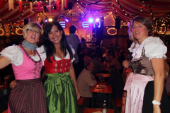 volksfeststimmung_mit_den_isartaler_hexen_20130919_1078232213