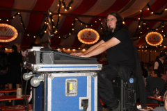 volksfeststimmung_mit_den_isartaler_hexen_20130919_1339071040