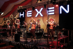 volksfeststimmung_mit_den_isartaler_hexen_20130919_1809620906