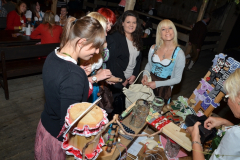 1_dirndl_und_burschenversteigerung_12_20130920_1974606671