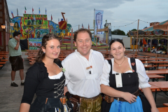 1_dirndl_und_burschenversteigerung_4_20130920_1811340262