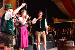 dirndl_und_burschen_versteigerung_in_der_b12-arena_119_20140919_1087247808