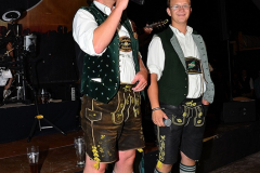 dirndl_und_burschen_versteigerung_in_der_b12-arena_128_20140919_1128459130