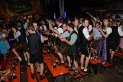 dirndl_und_burschen_versteigerung_in_der_b12-arena_154_20140919_1993222567