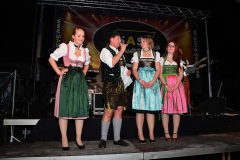 dirndl_und_burschen_versteigerung_in_der_b12-arena_164_20140919_1226647569