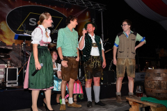 dirndl_und_burschen_versteigerung_in_der_b12-arena_169_20140919_1880339450