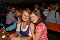 dirndl_und_burschen_versteigerung_in_der_b12-arena_244_20140919_1558705509