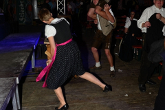 dirndl_und_burschen_versteigerung_in_der_b12-arena_246_20140919_2001522207