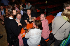 dirndl_und_burschen_versteigerung_in_der_b12-arena_250_20140919_2056468108