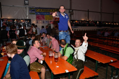 dirndl_und_burschen_versteigerung_in_der_b12-arena_255_20140919_1096947645