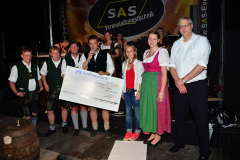 dirndl_und_burschen_versteigerung_in_der_b12-arena_263_20140919_1778070378