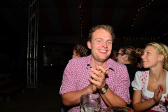 dl_und_burschen_versteigerung_in_der_b12-arena_189_20140919_1943520756