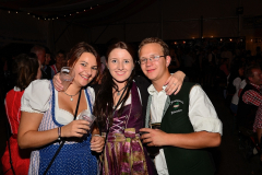 dl_und_burschen_versteigerung_in_der_b12-arena_192_20140919_1391679881