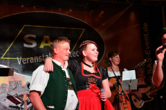 dl_und_burschen_versteigerung_in_der_b12-arena_196_20140919_1636125700