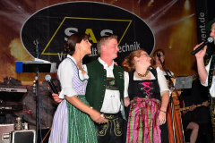 dl_und_burschen_versteigerung_in_der_b12-arena_198_20140919_1097946895