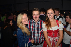 neon-party_in_der_b12-arena_20140921_1843541504