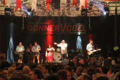 tag_zwei_holzschupfamusi_und_abends_die_dornenvoegel_17_20140914_1628838734