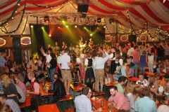tag_zwei_holzschupfamusi_und_abends_die_dornenvoegel_26_20140914_1333562809