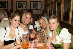 tag_zwei_holzschupfamusi_und_abends_die_dornenvoegel_5_20140914_1920668118