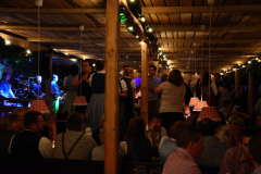 samstag_abend_in_der_wiesn-alm_mit_der_band_flashdance_119_20140921_1299927201