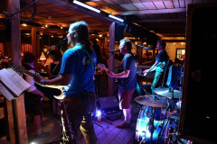 samstag_abend_in_der_wiesn-alm_mit_der_band_flashdance_128_20140921_1120934587