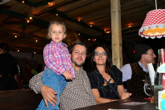wiesn_alm_am_samstag_23_20140915_1440056161