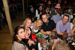 wiesn_alm_am_samstag_26_20140915_1307833233