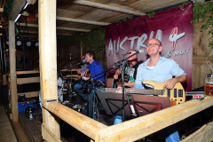zeilingers_wiesn-alm_am_montag_abend_mit_der_band_austria_4_20140916_1116948624