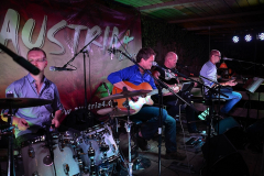 zeilingers_wiesn-alm_am_montag_abend_mit_der_band_austria_4_20140916_1881101792