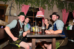 zeilingers_wiesn-alm_am_montag_abend_mit_der_band_austria_4_24_20140916_1322257435