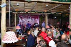 zeilingers_wiesn-alm_am_montag_abend_mit_der_band_austria_4_33_20140916_1379238568