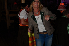 zeilingers_wiesn-alm_am_montag_abend_mit_der_band_austria_4_88_20140916_1897538888