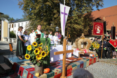 erntedank_gottestdienst_mit_auszug_zum_festplatz_72_20150915_2091361679